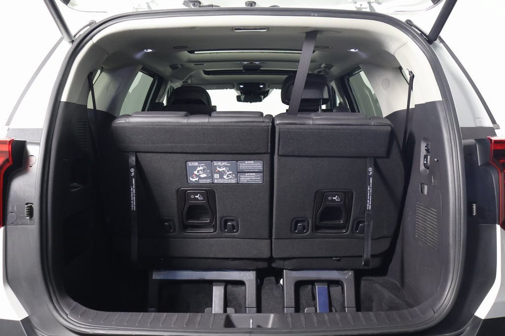 Used 2025 Kia Carnival SX Prestige FWD image 15