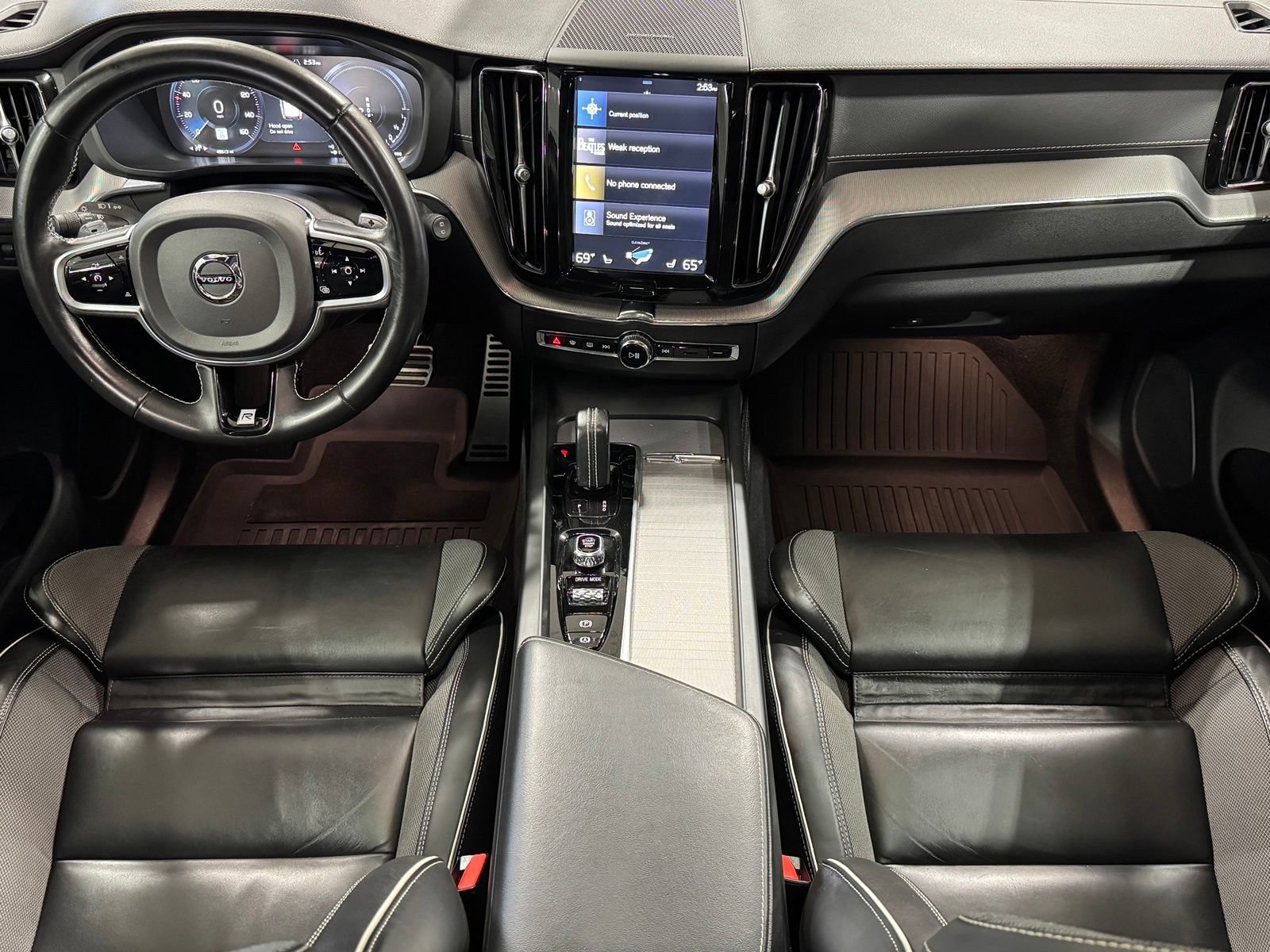 Used 2020 Volvo XC60 T8 R-Design AWD/4WD image 42