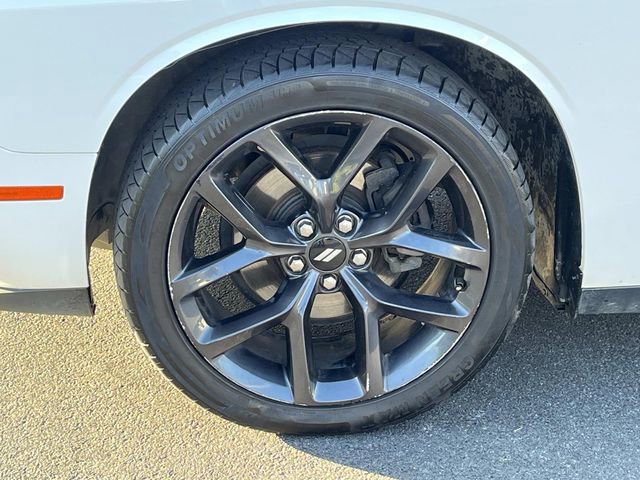 Used 2019 Dodge Challenger SXT w/ Driver Convenience Group image 11