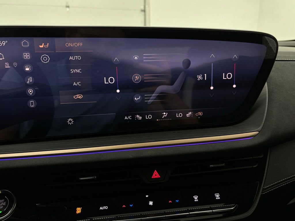 New 2025 Buick Envision Sport Touring image 5