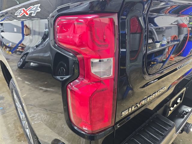 Used 2022 Chevrolet Silverado 1500 LTZ w/ Safety Package II image 37