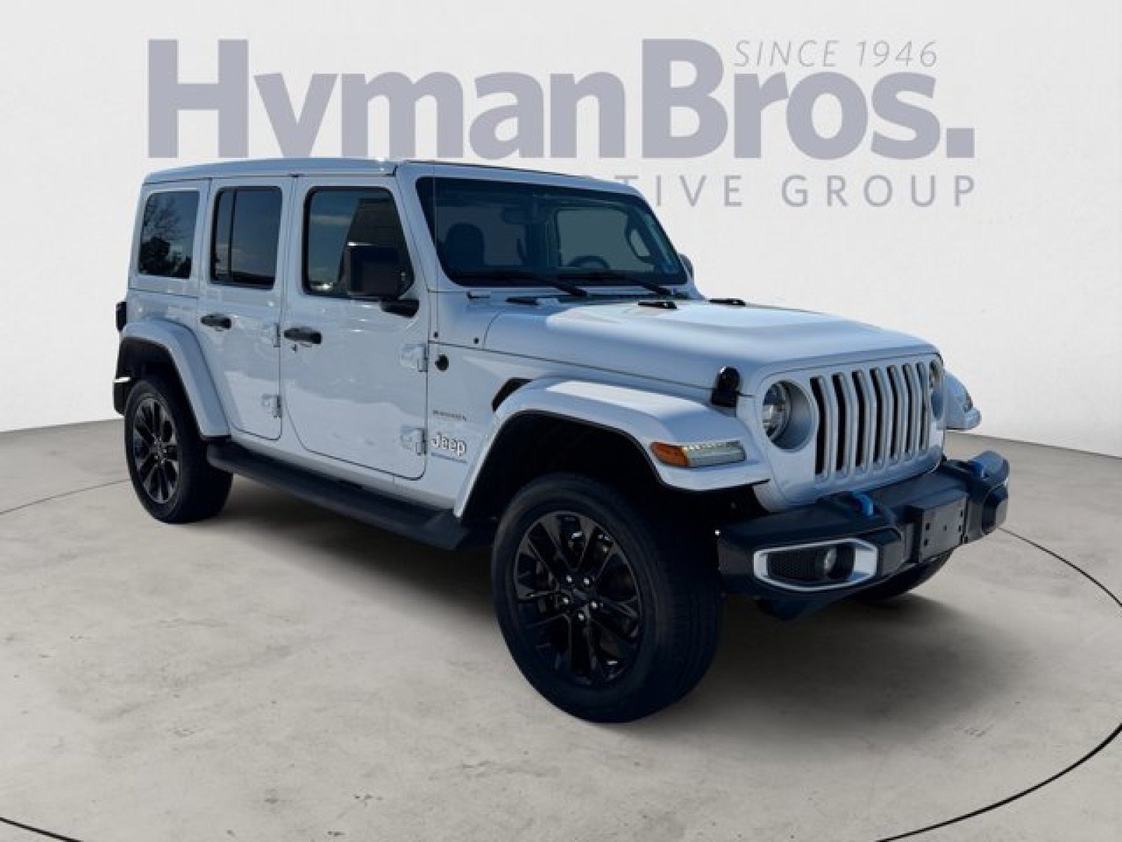Used 2023 Jeep Wrangler Unlimited Sahara w/ Cold Weather Group AWD/4WD image 1