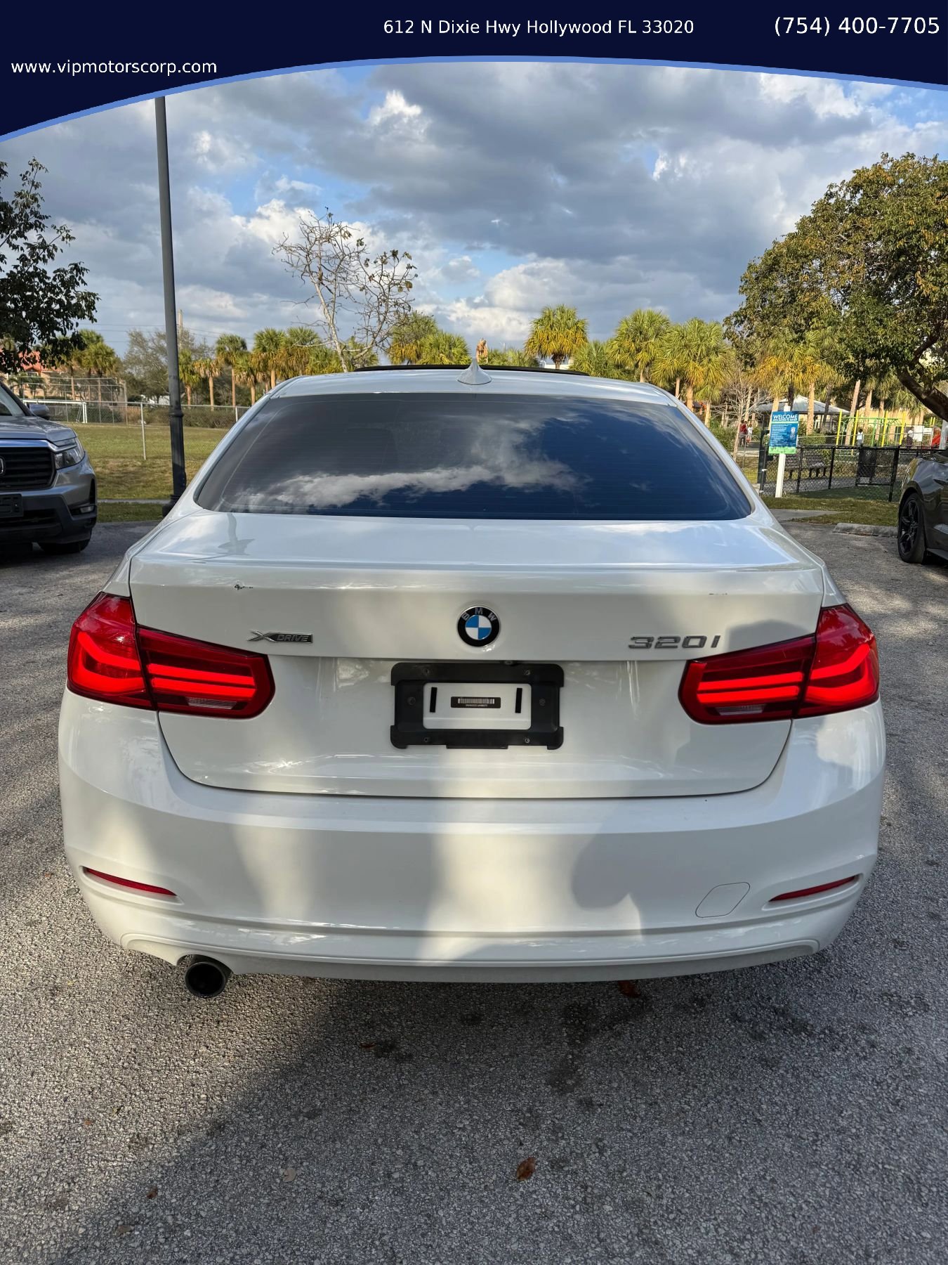 Used 2018 BMW 320i xDrive Sedan AWD/4WD image 5