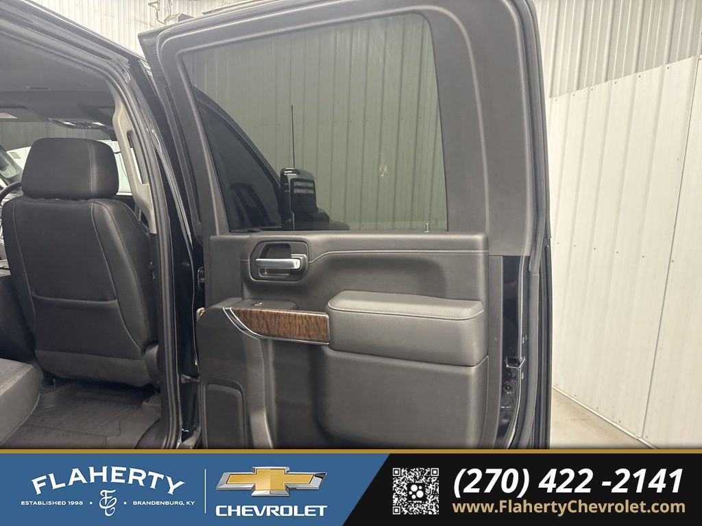 Used 2020 GMC Sierra 3500 Denali w/ Denali Ultimate Package image 13