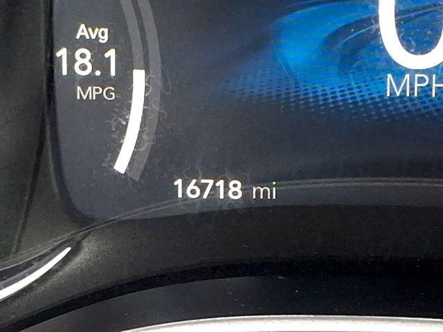 Used 2023 Chrysler Pacifica Touring-L FWD image 18