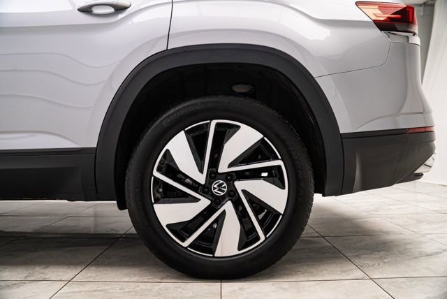 Used 2025 Volkswagen Atlas SE image 36