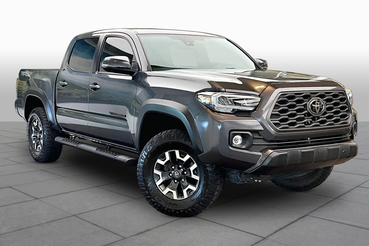 Used 2023 Toyota Tacoma TRD Off-Road w/ TRD Premium Off Road Package AWD/4WD image 3