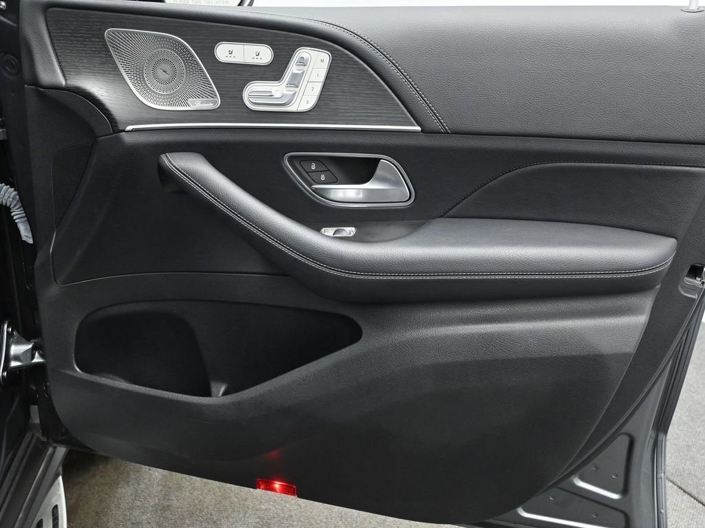 Used 2023 Mercedes-Benz GLE 450 4MATIC w/ AMG Line Exterior image 20
