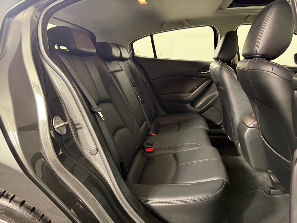 Used 2017 MAZDA MAZDA3 Touring image 16