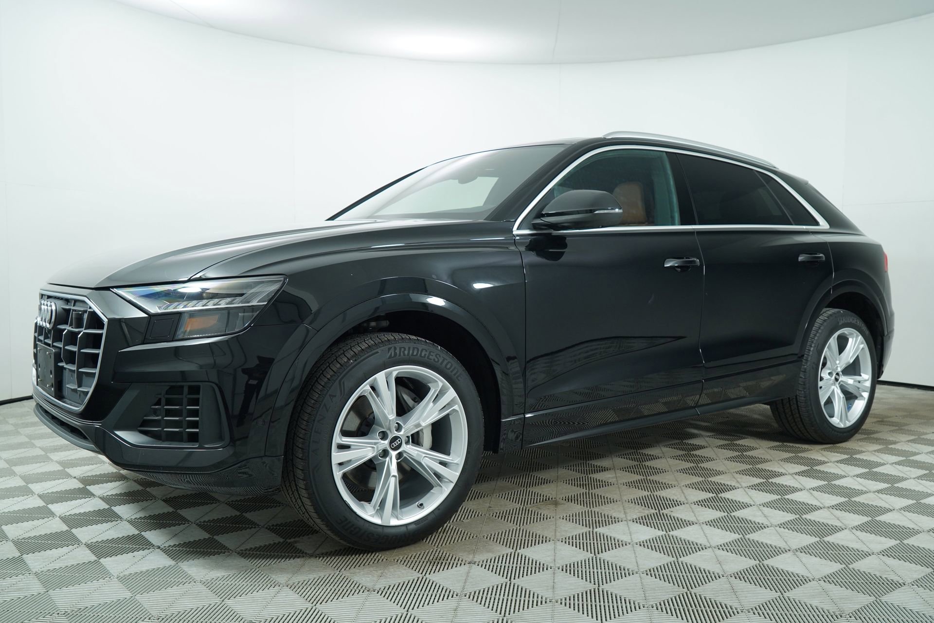 Certified 2023 Audi Q8 Premium Plus image 5