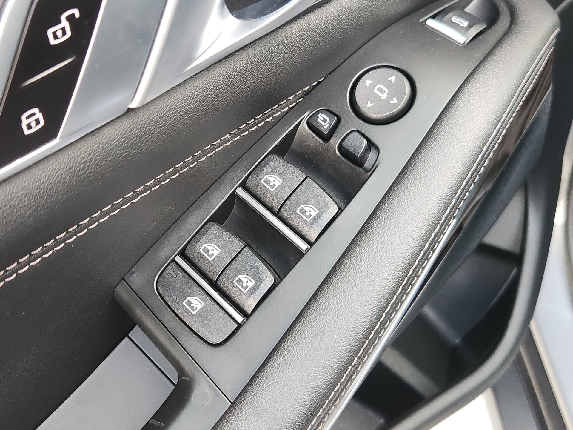 Used 2024 BMW X5 sDrive40i w/ Parking Assistance Package image 22