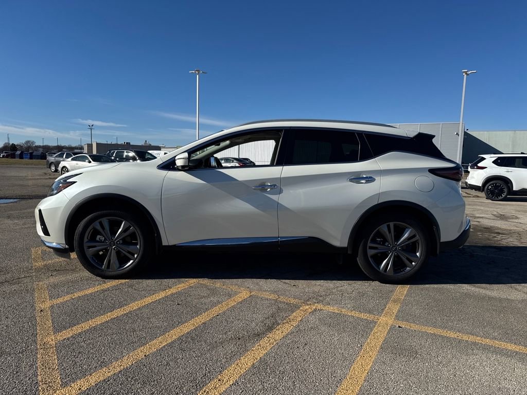 Used 2023 Nissan Murano Platinum w/ Cargo Package image 3