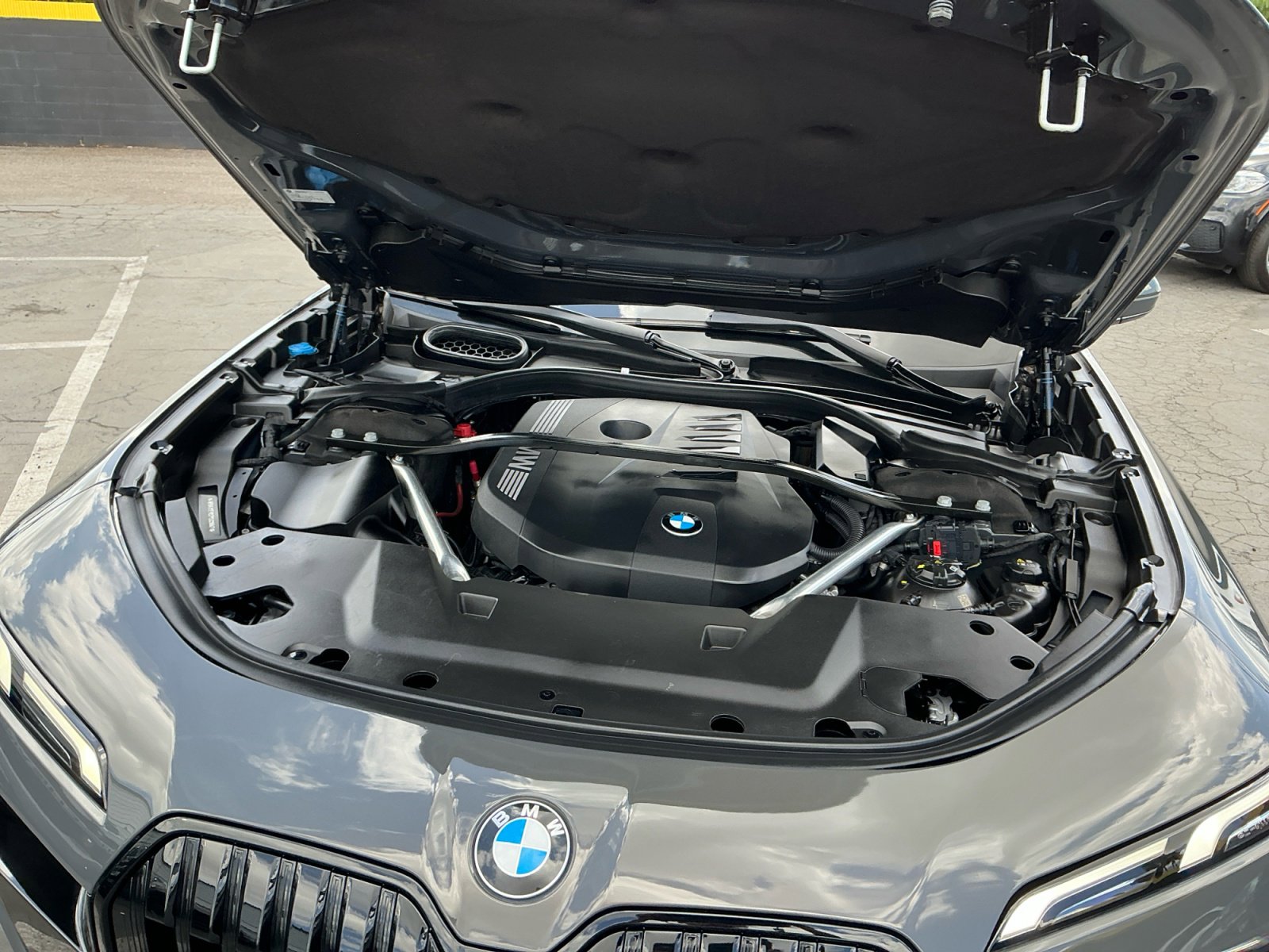 Used 2023 BMW 740i RWD image 23