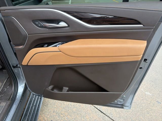 Used 2022 Cadillac Escalade ESV Sport w/ Touring Package image 16