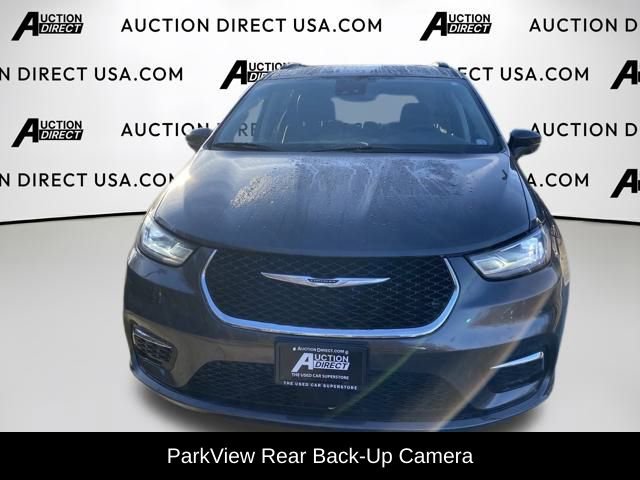Used 2022 Chrysler Pacifica Touring-L image 11