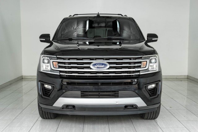 Used 2018 Ford Expedition XLT w/ Equipment Group 202A AWD/4WD image 3