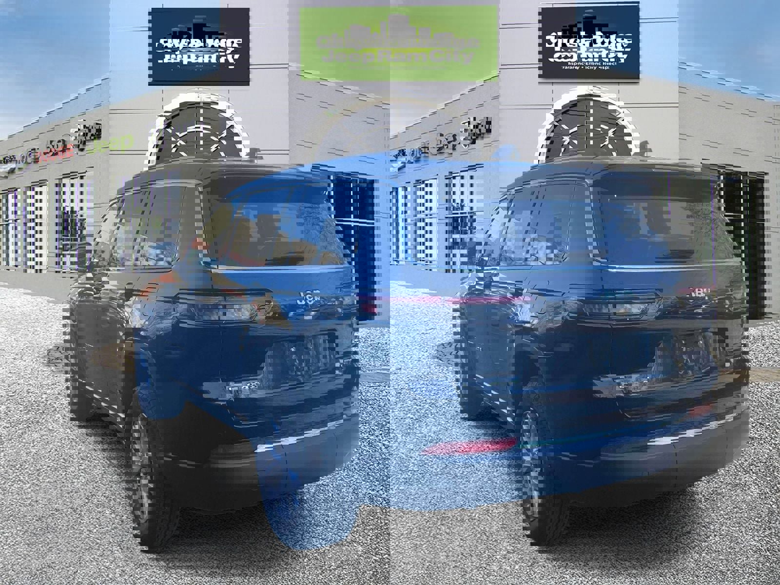 Used 2022 Jeep Grand Cherokee L Limited image 8