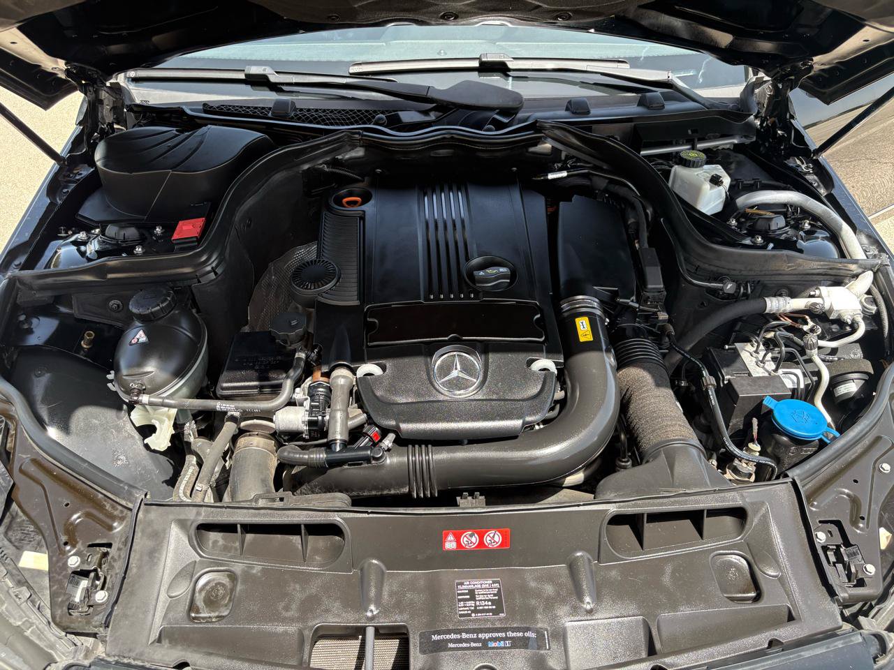 Used 2014 Mercedes-Benz C 250 Sedan image 37