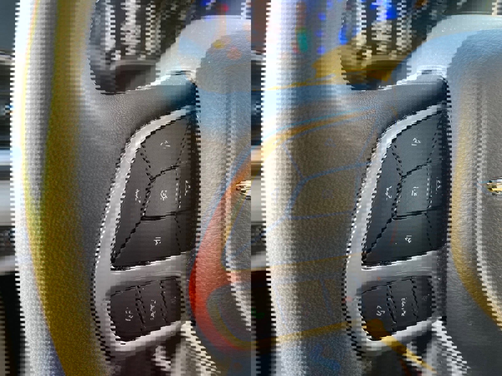 Used 2023 Chrysler Pacifica Touring-L image 8