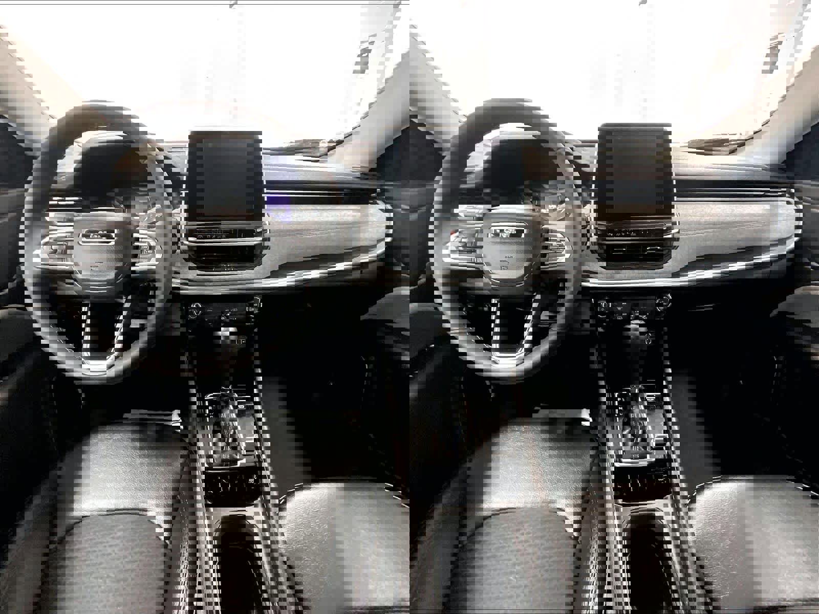 Used 2022 Jeep Compass Latitude w/ Mopar Graphics Package image 21