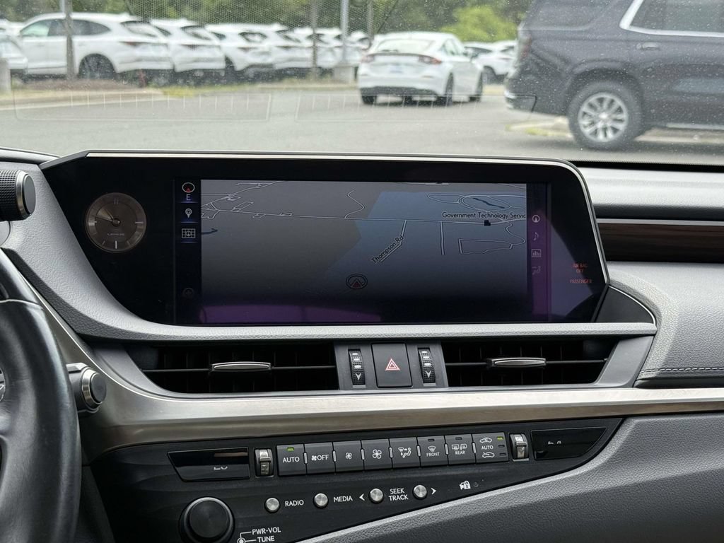 Used 2019 Lexus ES 300h FWD image 10