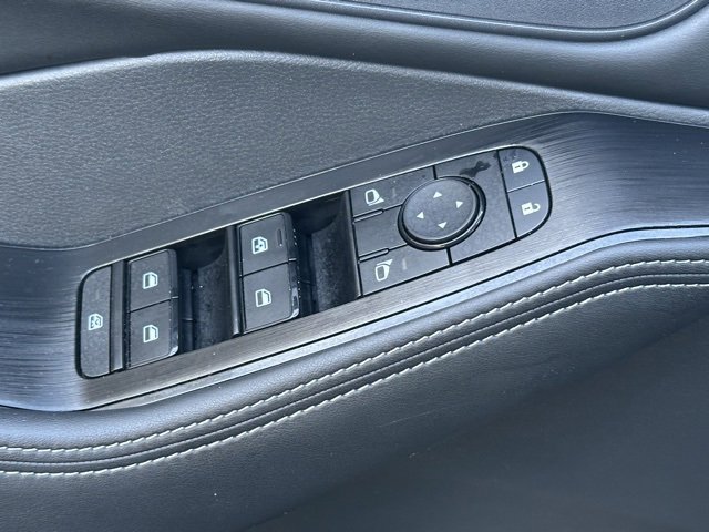 Used 2023 Nissan Rogue SV w/ SV Premium Package image 19