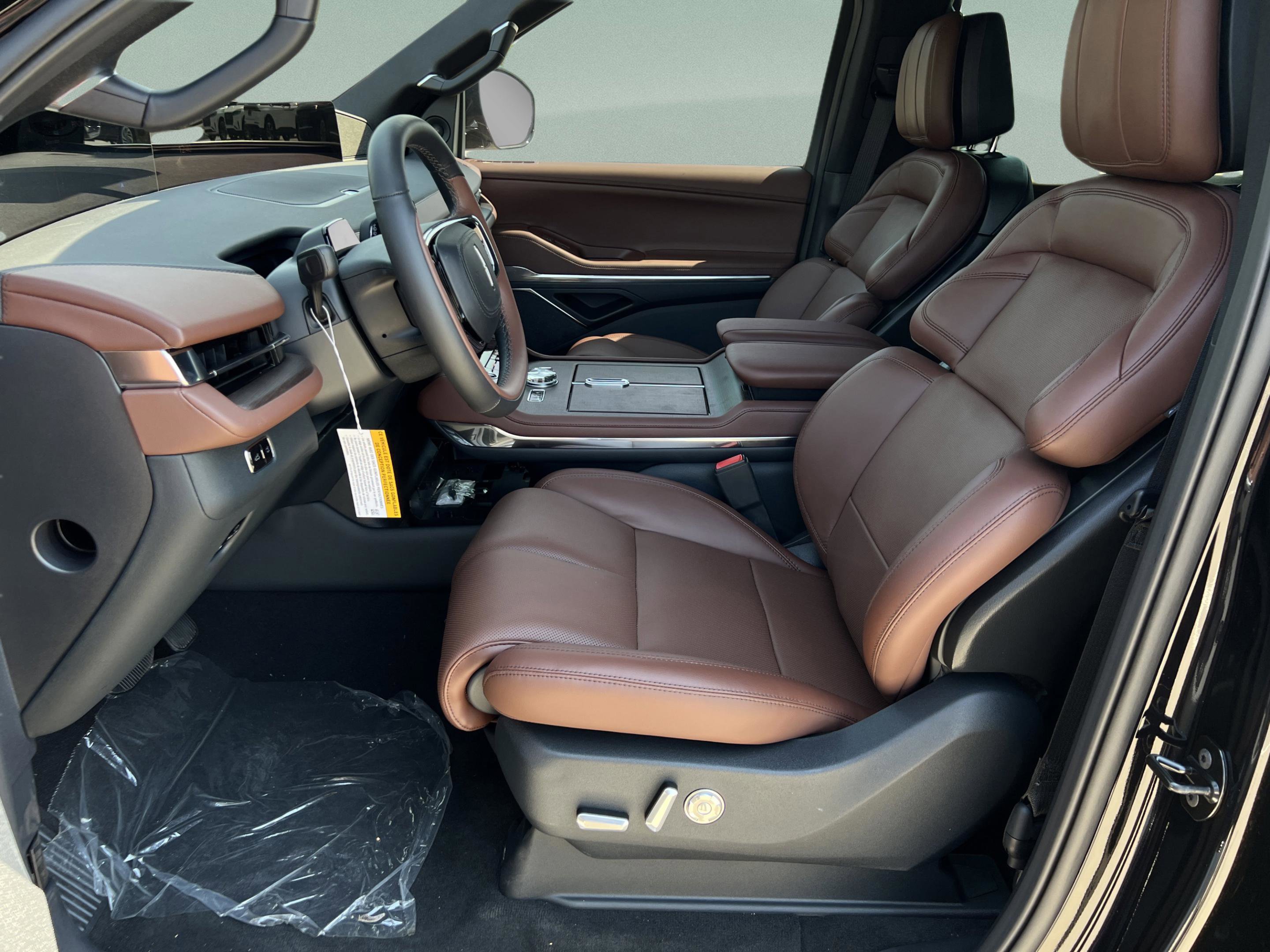 New 2025 Lincoln Navigator L Reserve AWD/4WD image 21