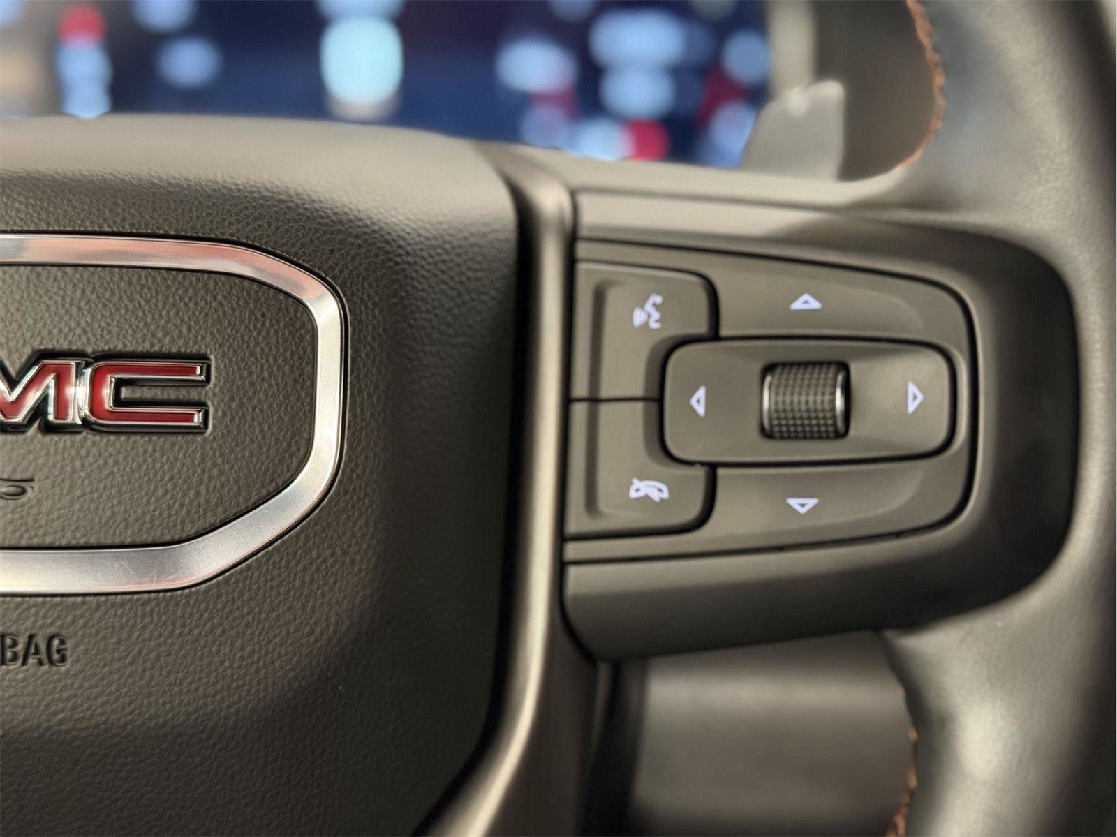 Used 2023 GMC Sierra 1500 AT4 w/ AT4 Premium Package AWD/4WD image 14
