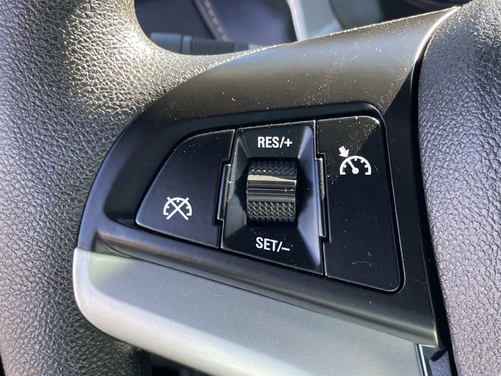 Used 2015 Chevrolet Camaro LS RWD image 42