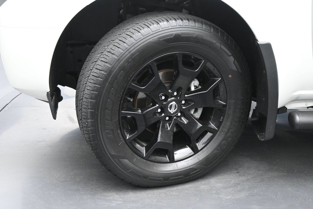 Used 2020 Nissan Frontier SV w/ Midnight Edition Floor Mats AWD/4WD image 17