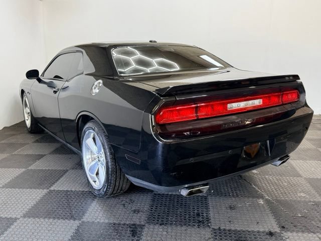 Used 2014 Dodge Challenger R/T RWD image 8