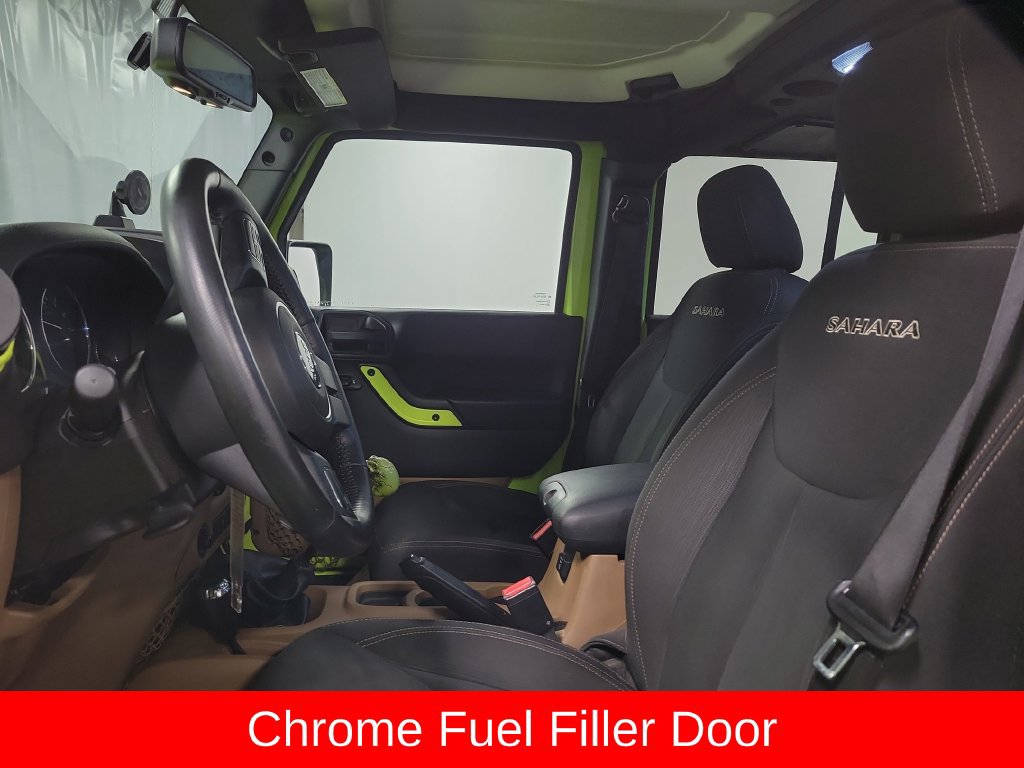 Used 2016 Jeep Wrangler Unlimited Sahara w/ Mopar Chrome Edition Group AWD/4WD image 16