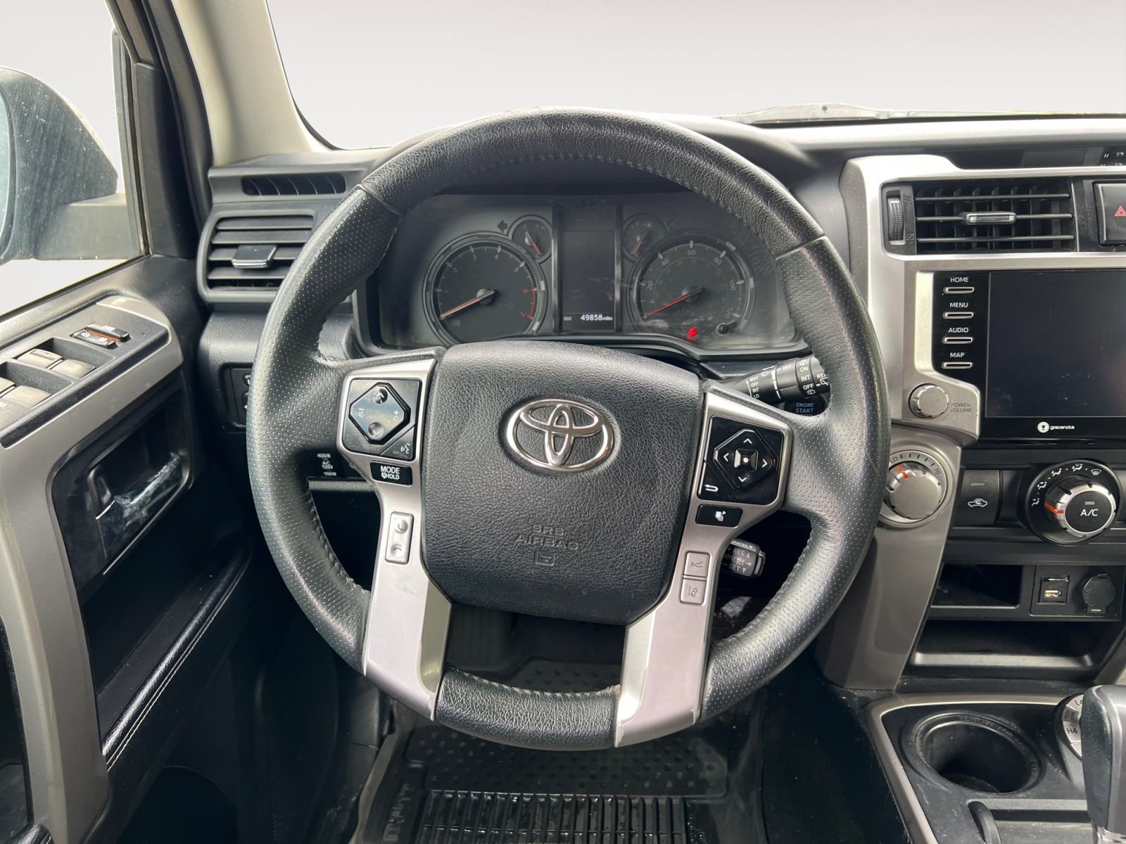Used 2022 Toyota 4Runner SR5 AWD/4WD image 12