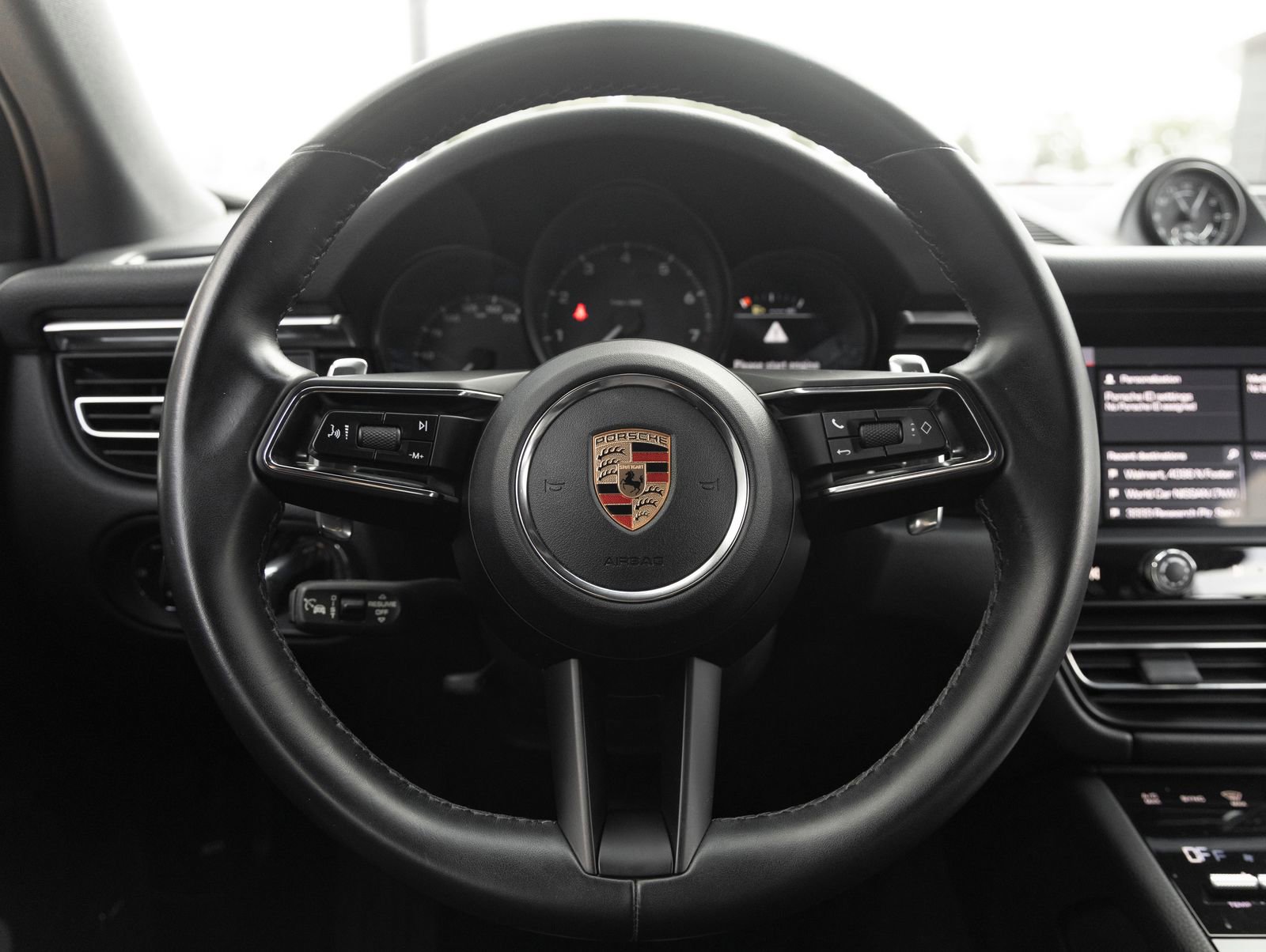 Certified 2024 Porsche Macan image 24