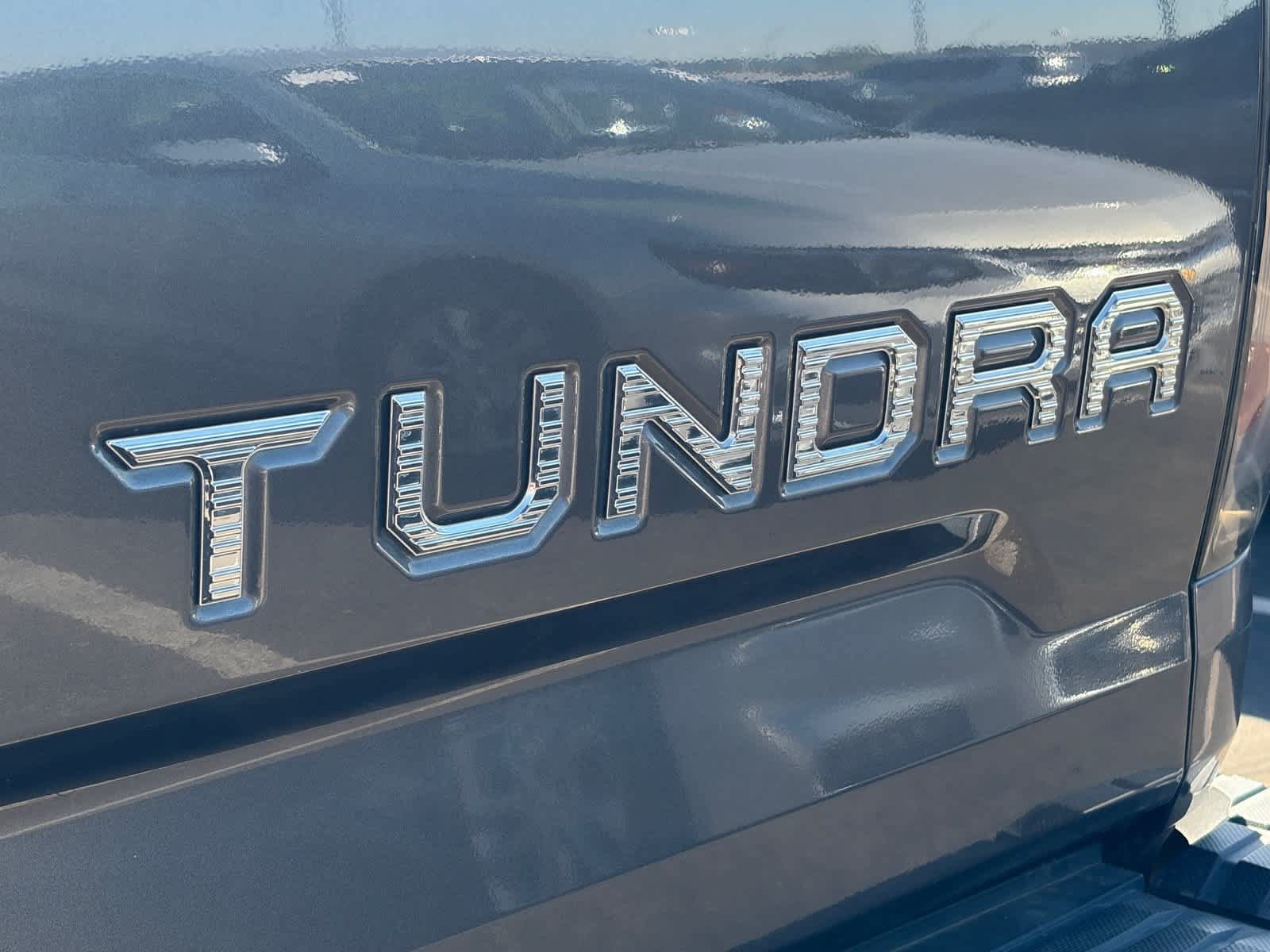 Used 2017 Toyota Tundra SR5 w/ SR5 Upgrade Package RWD image 17