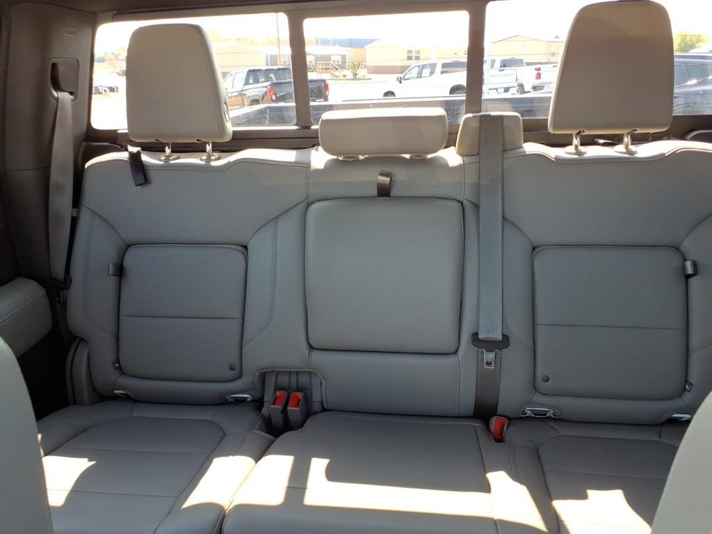 Used 2021 Chevrolet Silverado 1500 LTZ w/ Technology Package AWD/4WD image 25