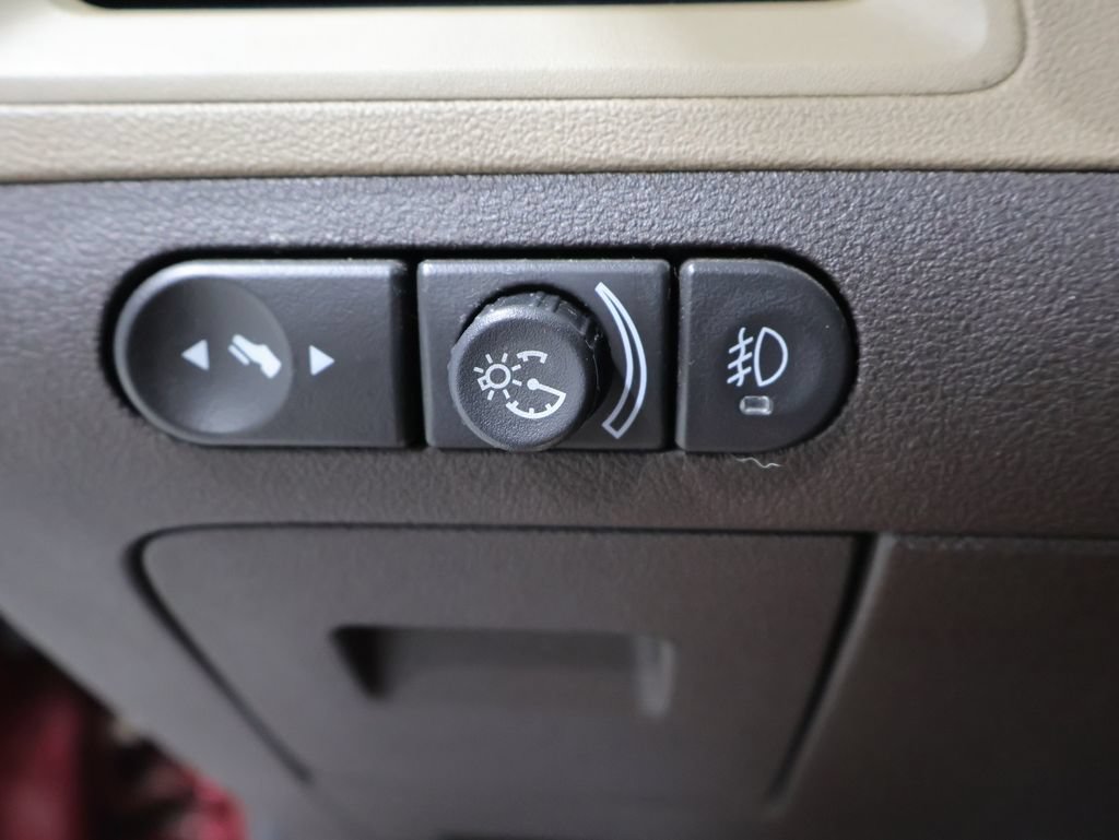 Used 2008 Chevrolet Malibu LTZ FWD image 29