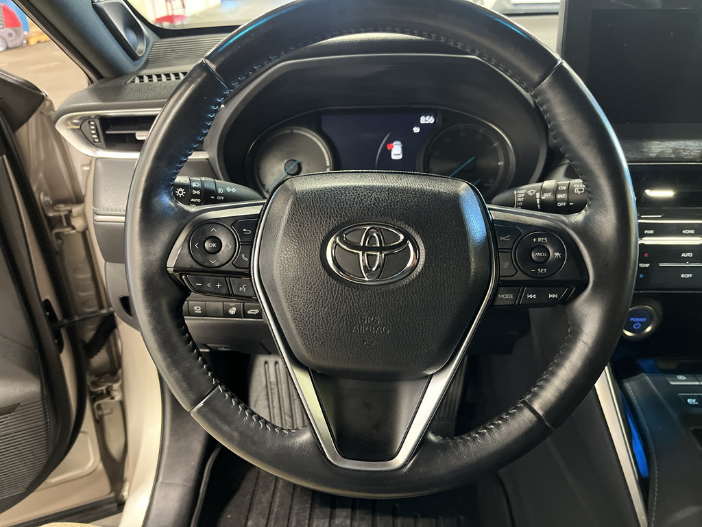 Used 2022 Toyota Venza Limited AWD/4WD image 10
