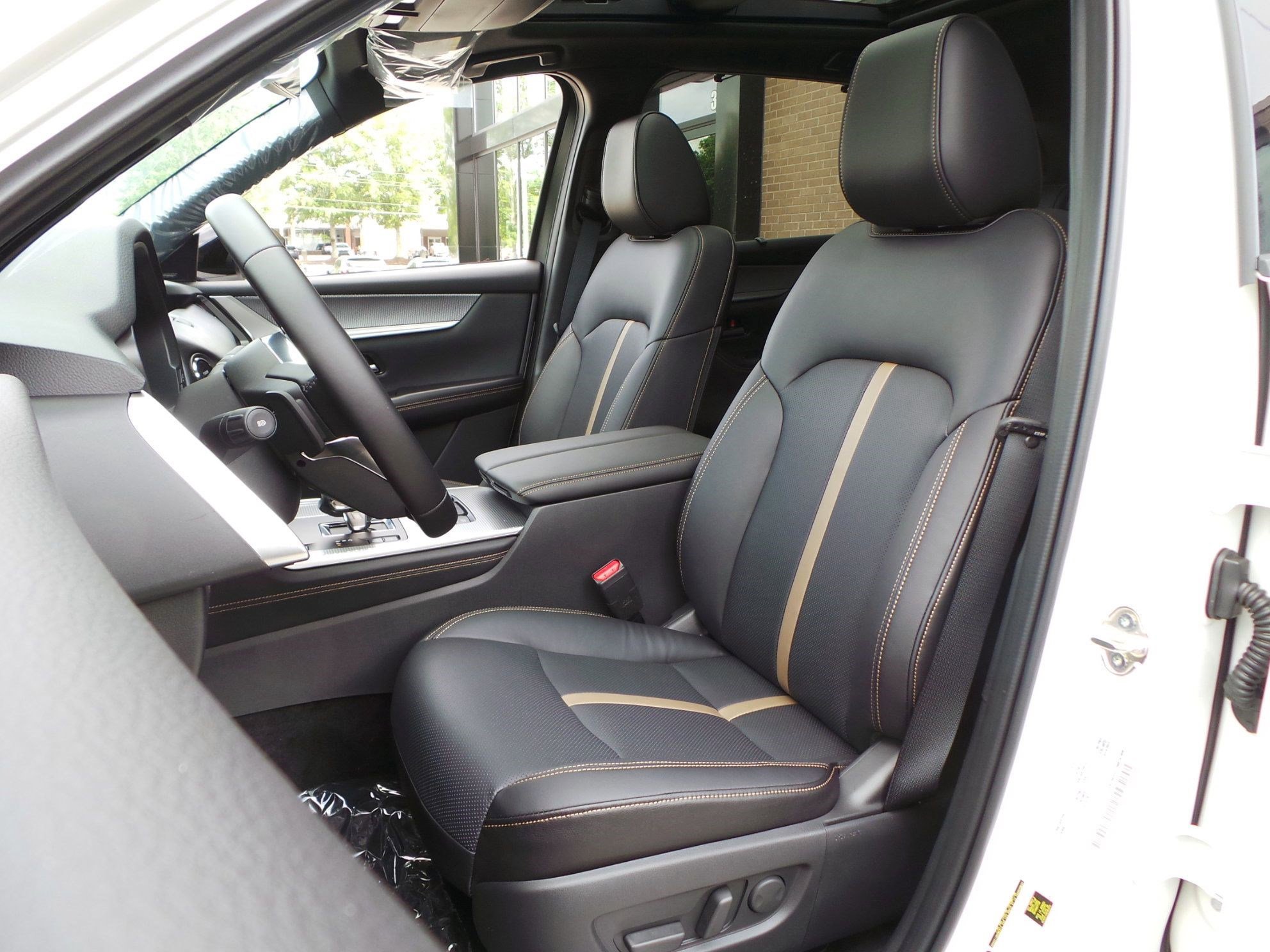 New 2025 MAZDA CX-70 Plug-In Hybrid w/ Premium Plus image 8