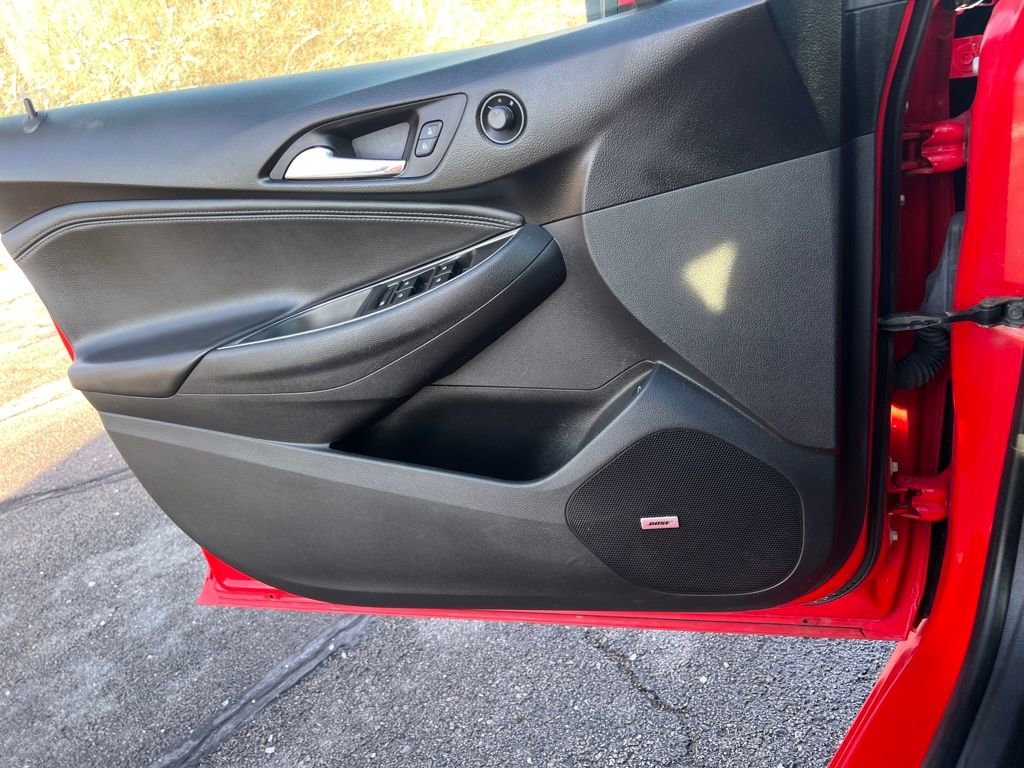 Used 2016 Chevrolet Cruze Premier image 10