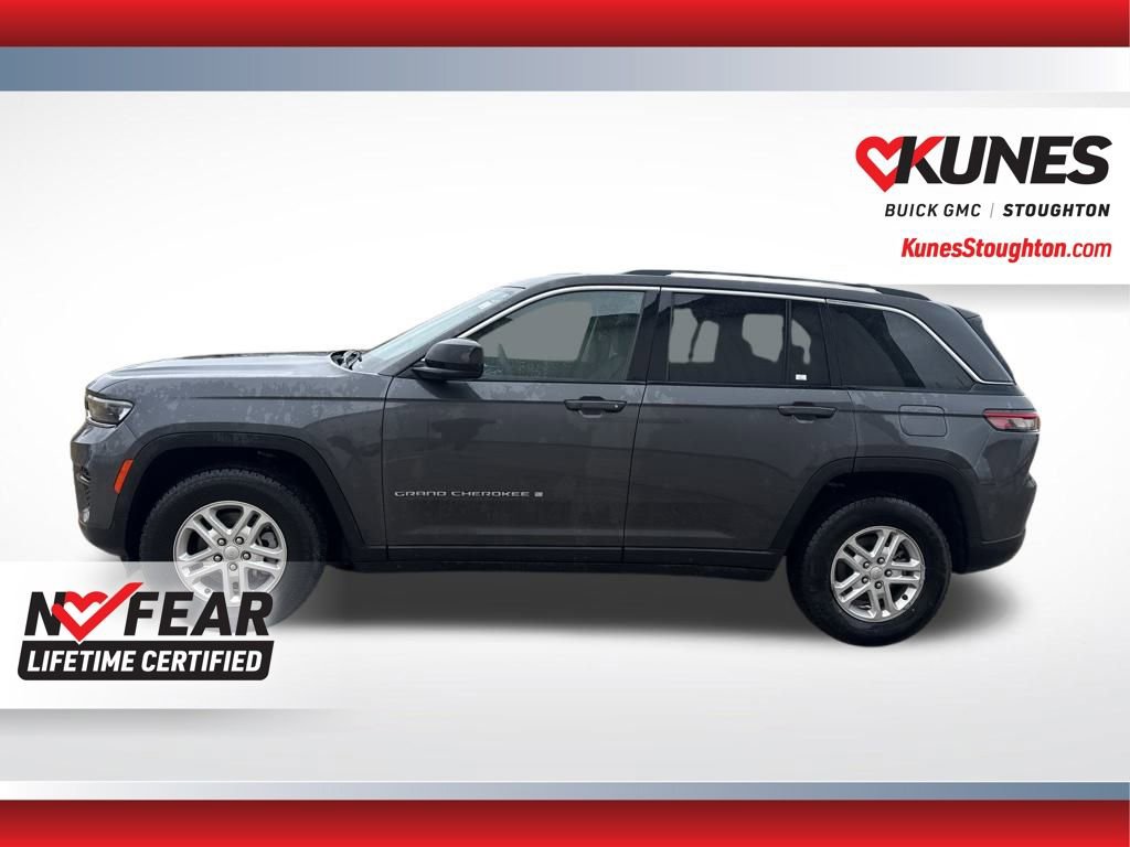Used 2024 Jeep Grand Cherokee Laredo image 7