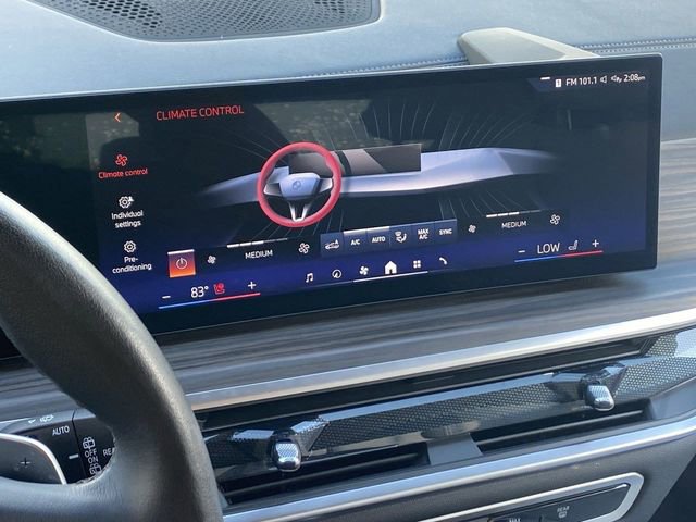 Certified 2025 BMW X5 xDrive50e w/ Premium Package image 31