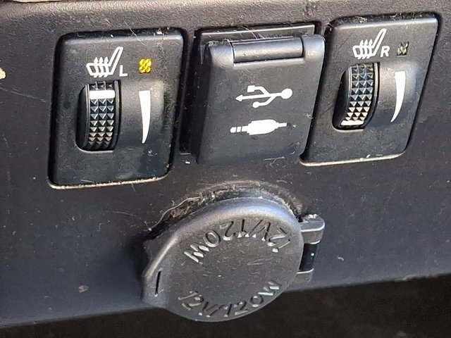 Used 2018 Toyota Sienna XLE w/ XLE Navigation Package image 27