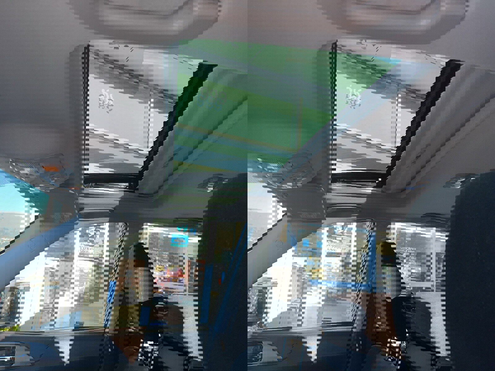 Used 2011 Subaru Impreza 2.5i Premium w/ PWR Moonroof Value Pkg image 7