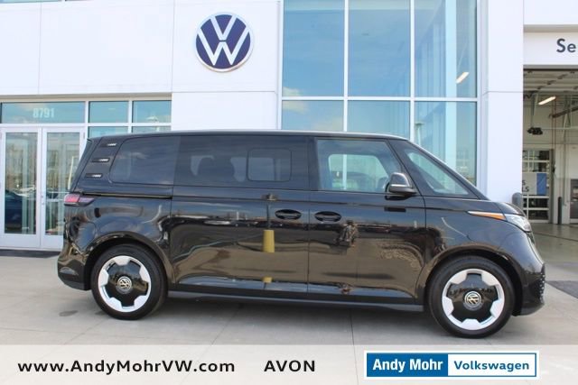 New 2025 Volkswagen ID. Buzz Pro S RWD image 3