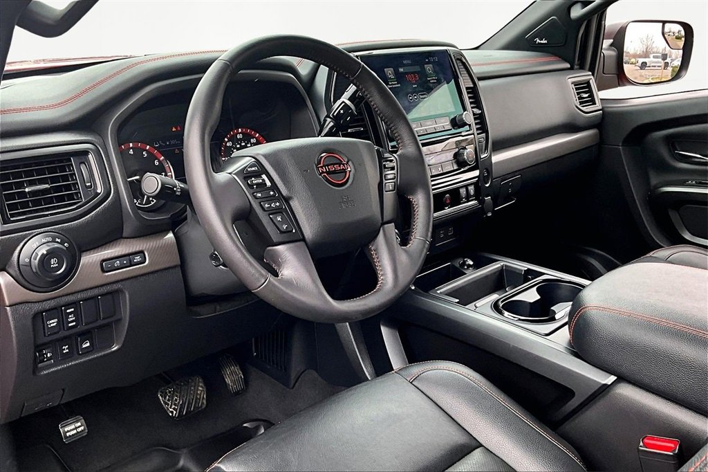 Used 2024 Nissan Titan PRO-4X w/ Pro-4x Convenience Package image 14