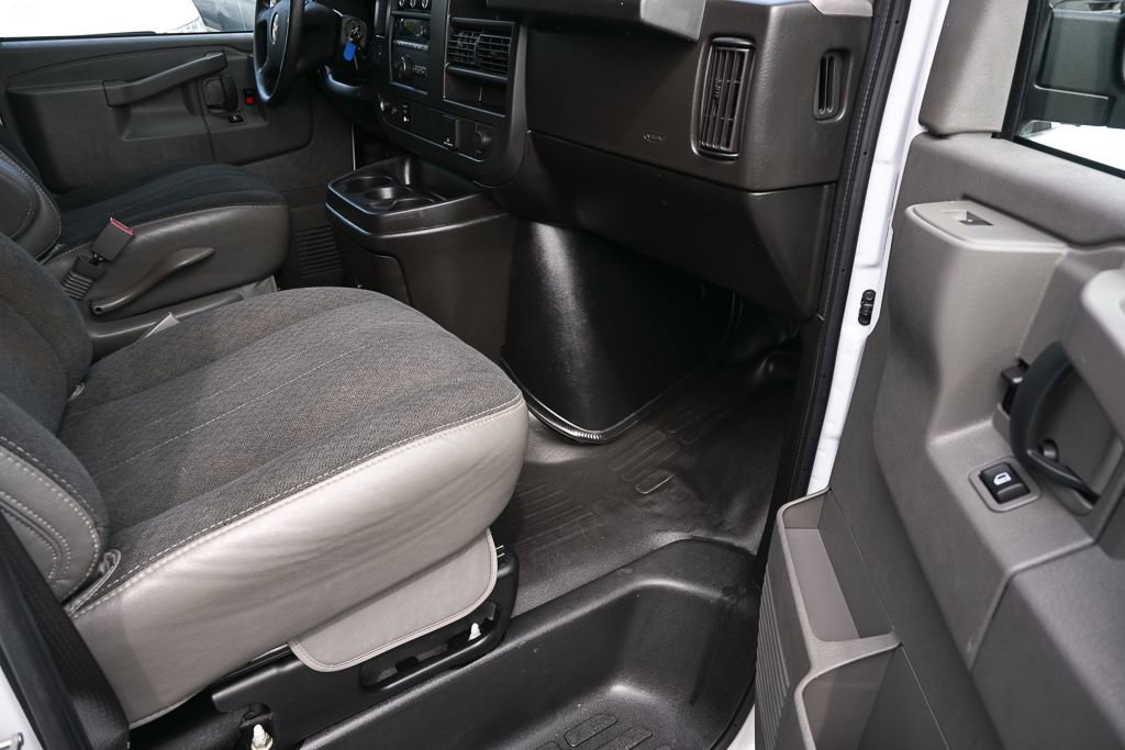 Used 2024 Chevrolet Express 2500 w/ Driver Convenience Package image 17