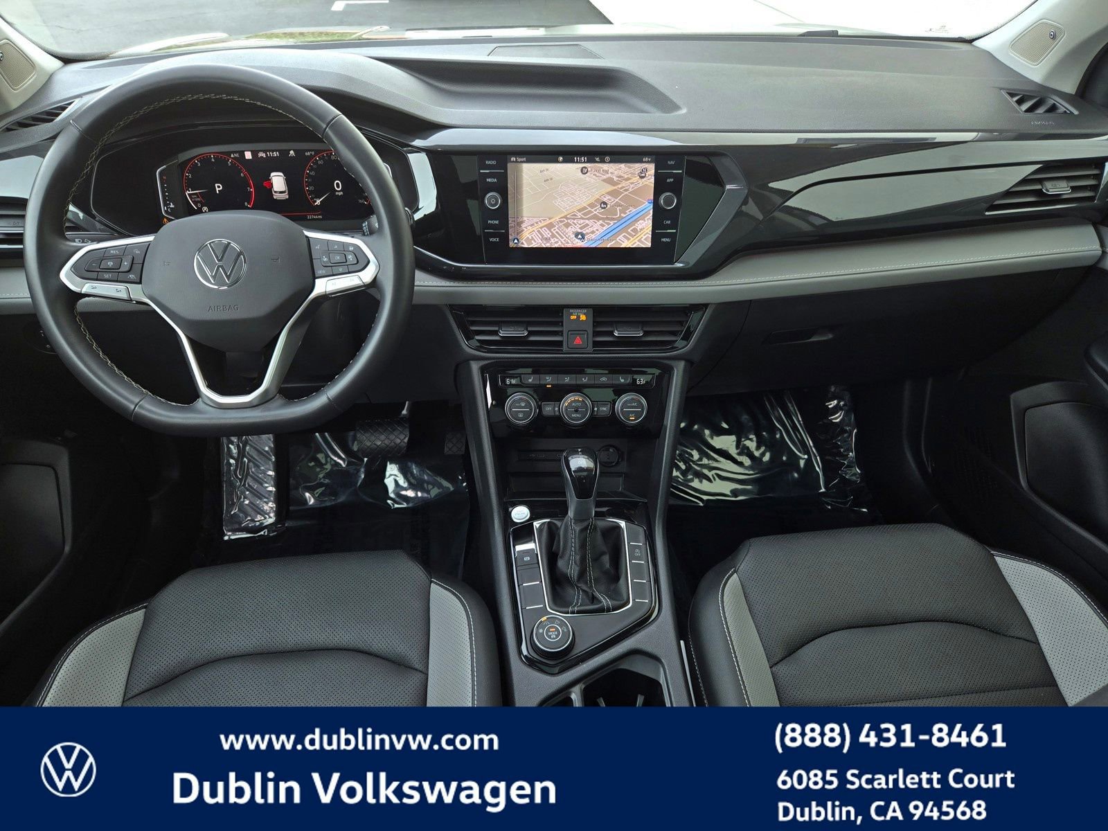 Certified 2022 Volkswagen Taos SEL w/ Panoramic Sunroof Package image 14