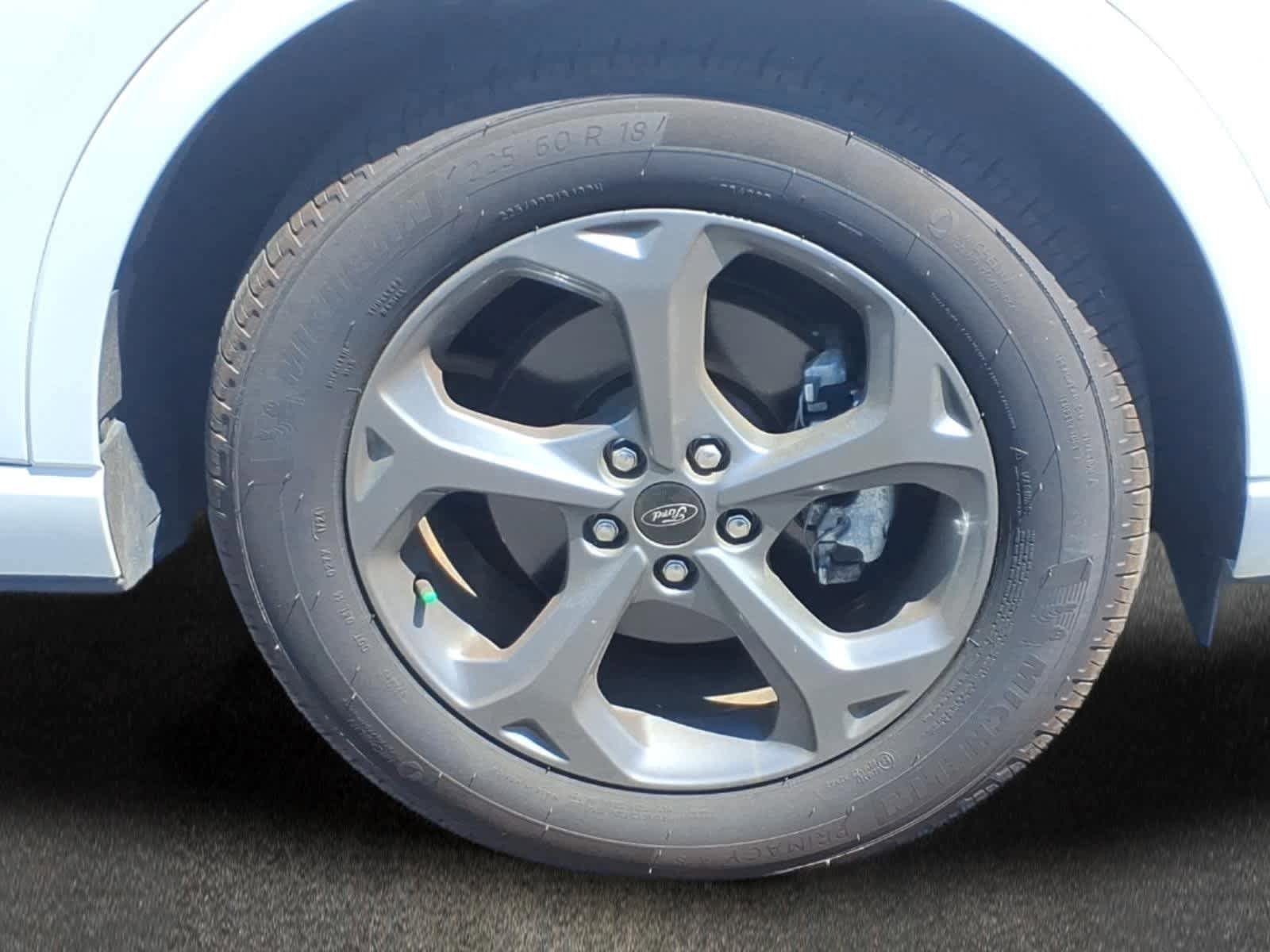 Used 2024 Ford Escape ST-Line Select w/ Tech Pack #1 AWD/4WD image 9