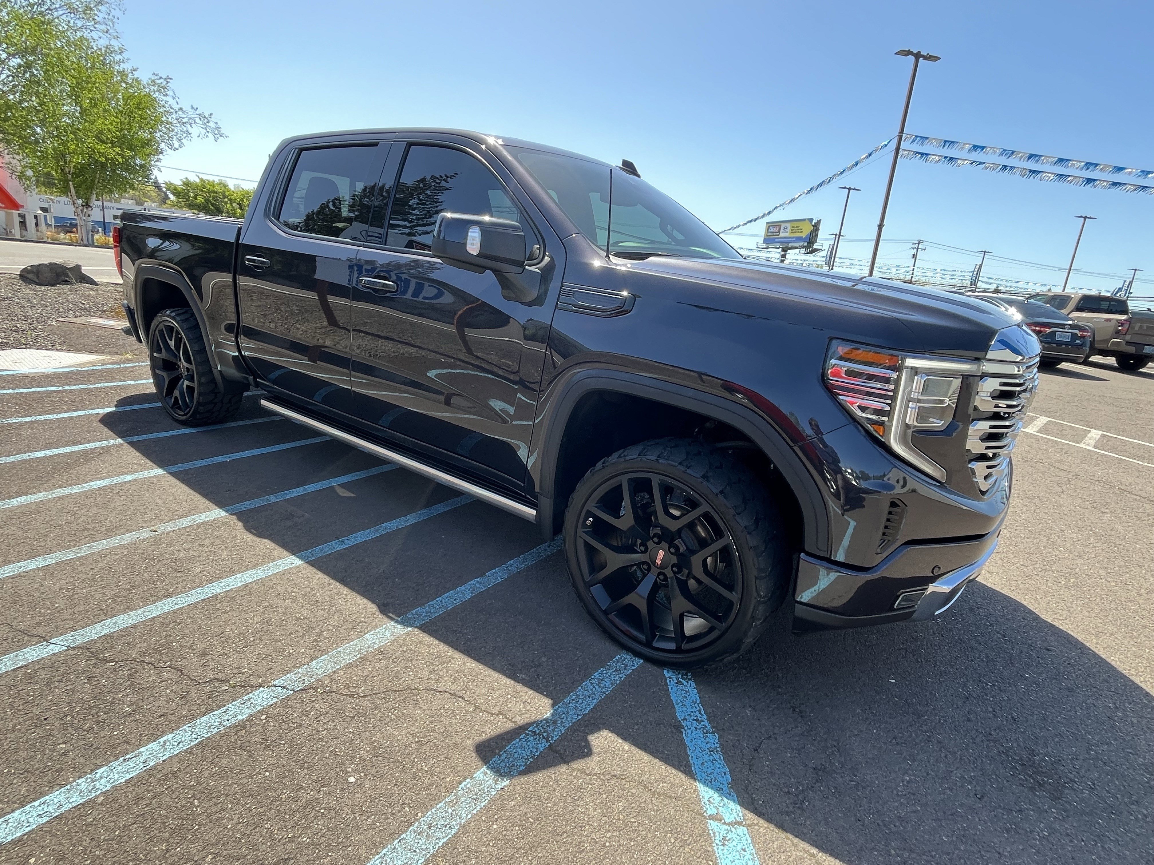Used 2023 GMC Sierra 1500 Denali AWD/4WD image 7